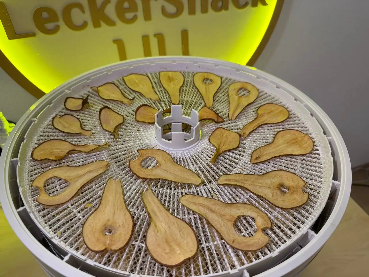 getrocknete-birnen-chips-herstellung-leckersnack-lili